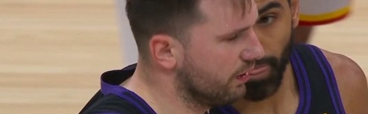 MK体育官网-有点浪！东契奇失误丢球反抢犯规 还赔上一个技犯