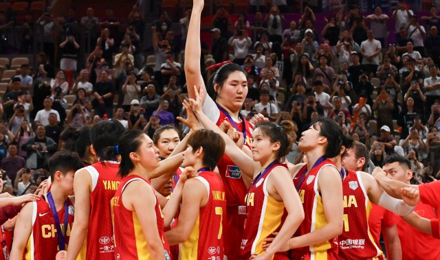 MK体育在线-10分险胜！17+5+4女神爆发，宫鲁鸣变阵显奇效，1人最应该被放弃